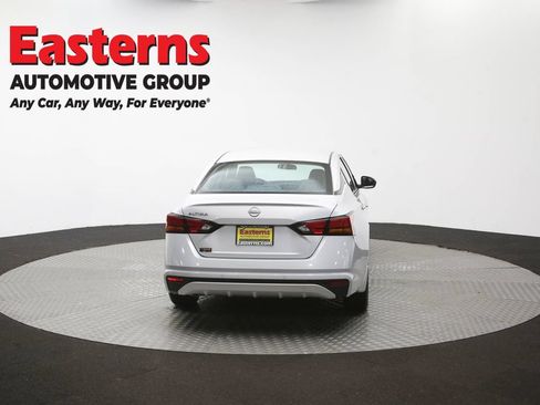 Used 2024 Nissan Altima 2.5 S FWD image 36