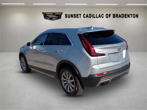 Used 2020 Cadillac XT4 Premium Luxury w/ Cold Weather Package image 6