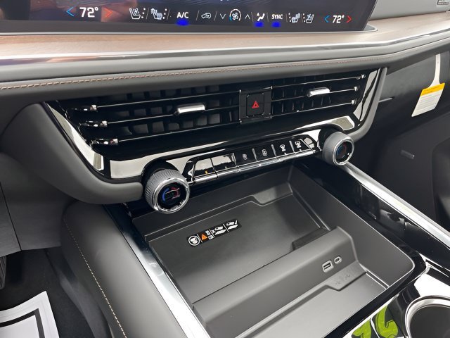 New 2026 Chevrolet Tahoe High Country AWD/4WD image 19