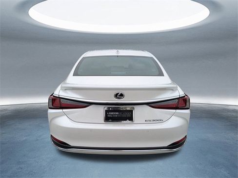Certified 2023 Lexus ES 300h w/ Premium Package image 5