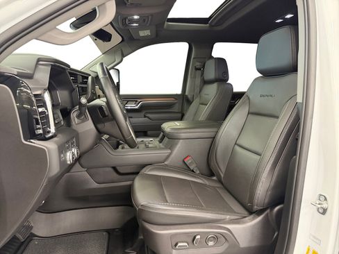 Used 2024 GMC Sierra 2500 Denali w/ Denali Reserve Package AWD/4WD image 9