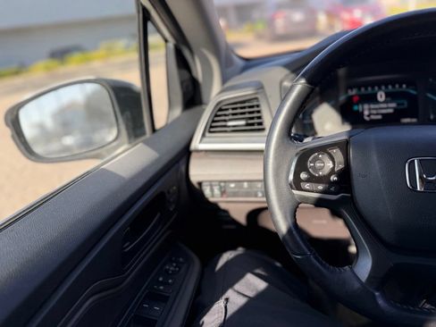 Used 2019 Honda Odyssey EX-L image 6