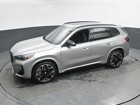 Used 2025 BMW X1 M35i w/ Premium Package image 38