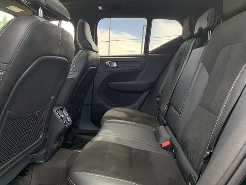 Used 2019 Volvo XC40 T5 R-Design AWD/4WD image 31