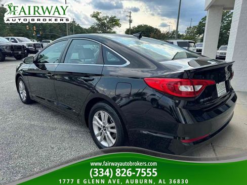 Used 2017 Hyundai Sonata SE FWD image 8