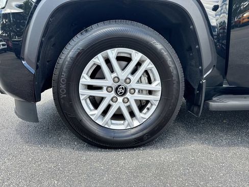 Used 2025 Toyota Sequoia SR5 AWD/4WD image 28