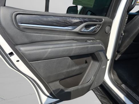 Used 2021 GMC Yukon Denali w/ LPO, Illumination Package image 28