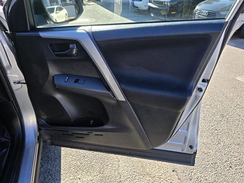 Used 2016 Toyota RAV4 LE image 30