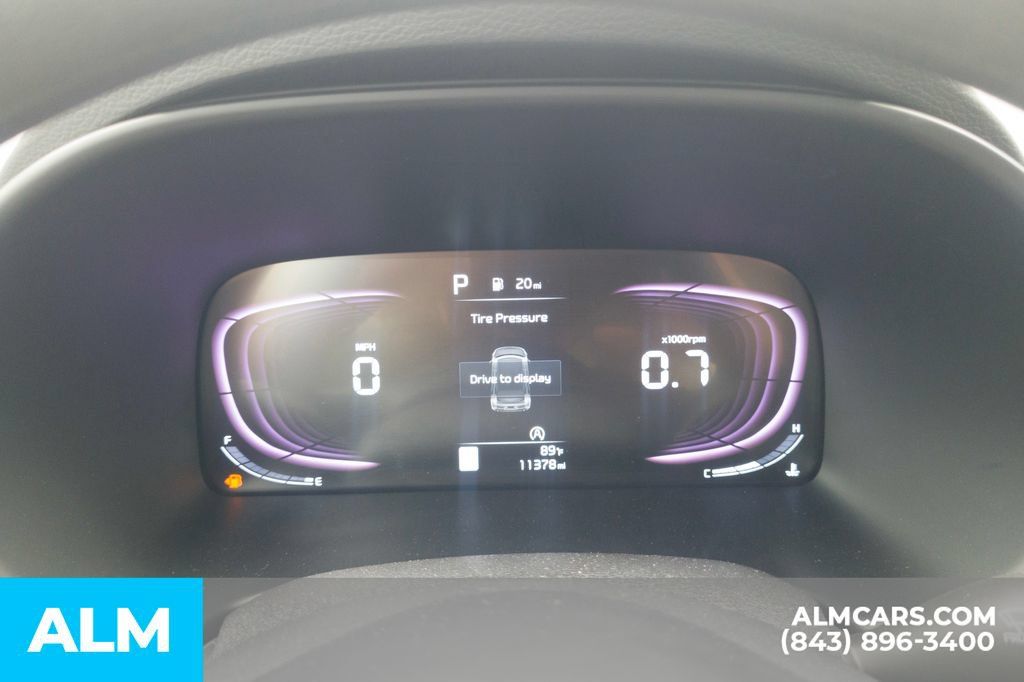 Used 2025 Kia Soul LX FWD image 30
