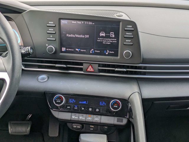 Certified 2025 Hyundai Elantra Hybrid FWD image 17