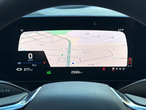 Used 2025 Chevrolet Equinox EV LT image 21