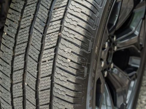 Used 2022 RAM 1500 Limited w/ Night Edition RWD image 16