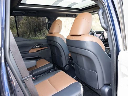 Used 2024 Lexus GX 550 550 Luxury+ w/ Accessory Package (2T) image 59