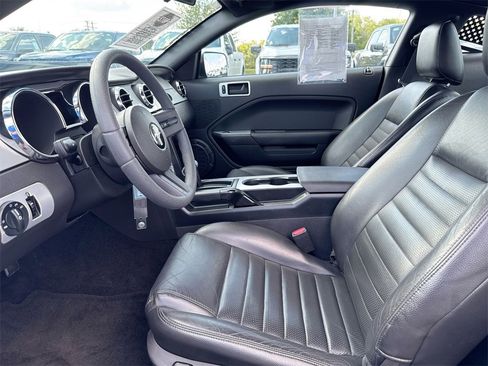 Used 2005 Ford Mustang GT Premium image 17