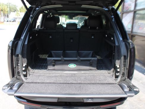 Used 2025 Land Rover Range Rover SE image 38