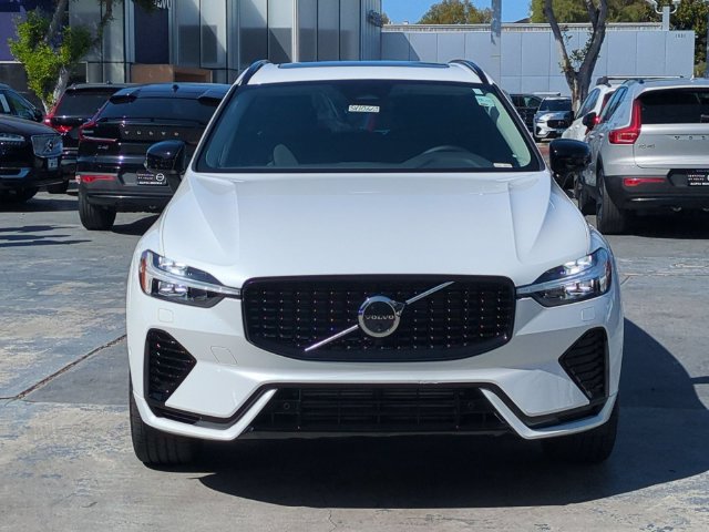 Used 2024 Volvo XC60 T8 Plus w/ Protection Package Premier AWD/4WD image 8
