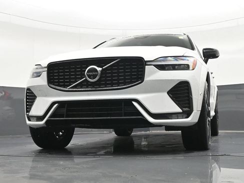Used 2024 Volvo XC60 B5 Ultimate AWD/4WD image 30