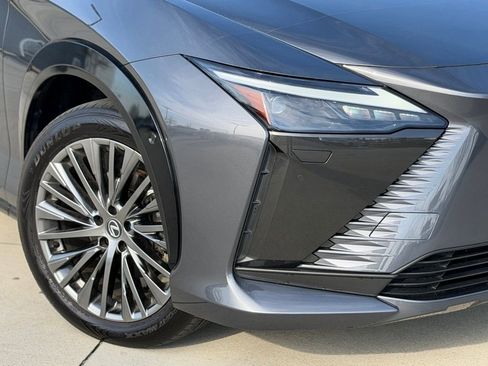 Used 2023 Lexus RZ 450e Premium w/ Accessory Package (Z1) image 12