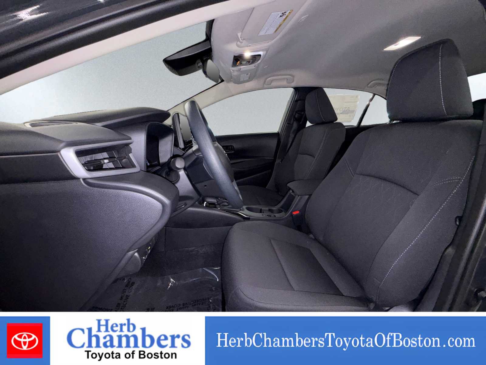 Used 2026 Toyota Corolla LE FWD image 6