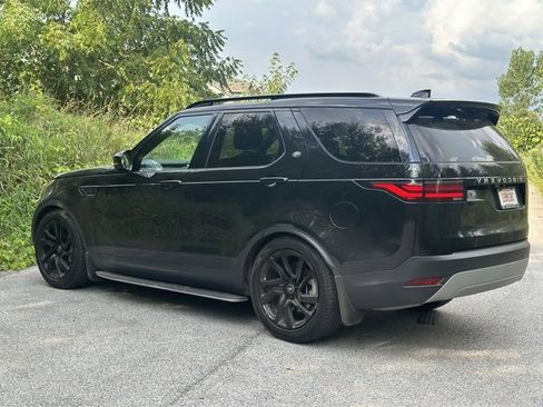 New 2025 Land Rover Discovery S image 8