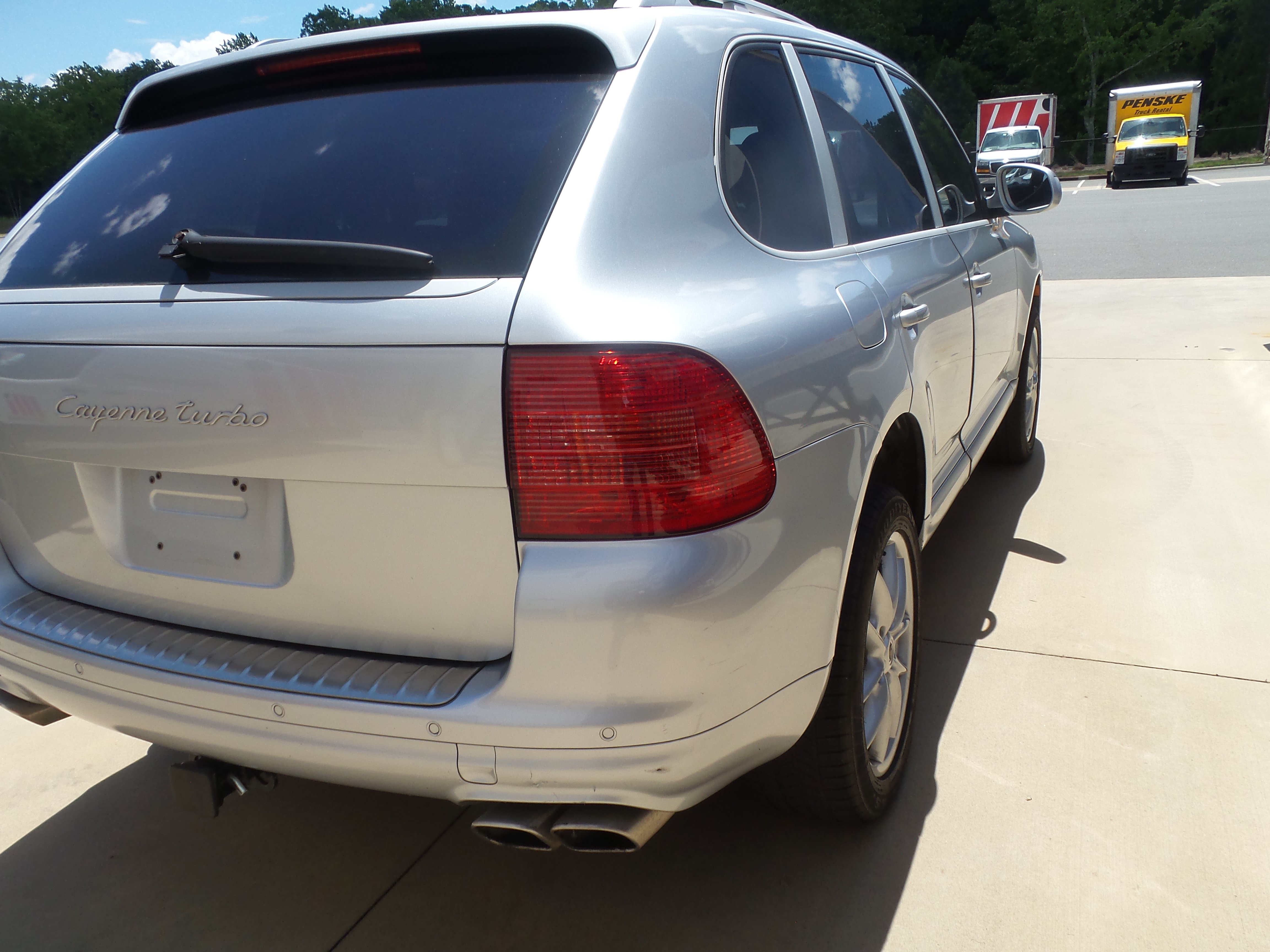 Used 2004 Porsche Cayenne Turbo AWD/4WD image 5