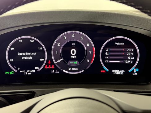 Certified 2026 Porsche Cayenne E-Hybrid Coupe AWD/4WD image 22