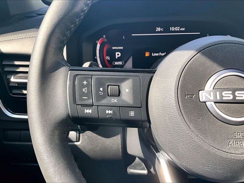 Used 2024 Nissan Rogue SL AWD/4WD image 24