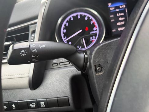 Used 2020 Toyota Camry LE image 15