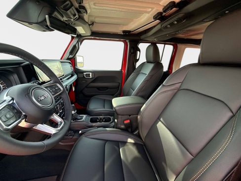 New 2026 Jeep Wrangler Sahara AWD/4WD image 21