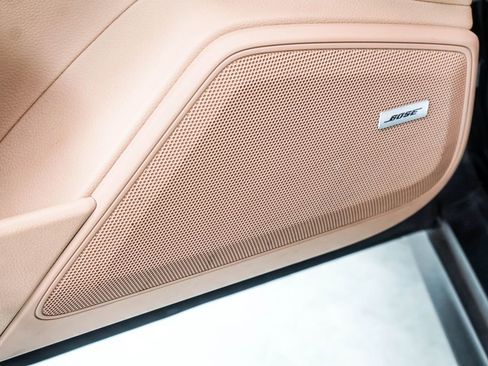 Used 2017 Porsche Panamera image 45