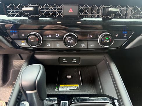Used 2024 Honda Accord Touring image 28