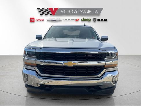 Used 2018 Chevrolet Silverado 1500 LT w/ LT Convenience Package image 8