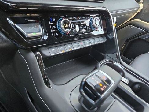 New 2026 GMC Sierra 1500 AT4X AWD/4WD image 14