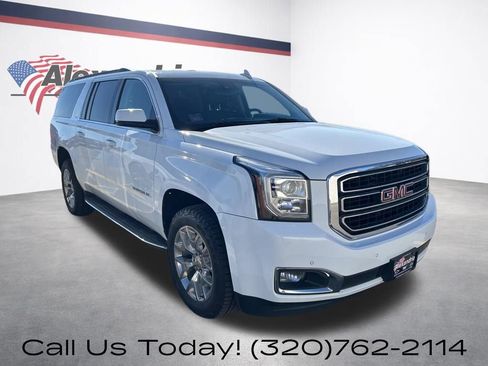 Used 2020 GMC Yukon XL SLT image 3