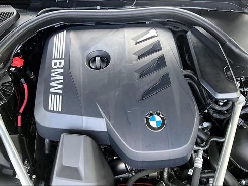 Used 2024 BMW 530i w/ Premium Package RWD image 33