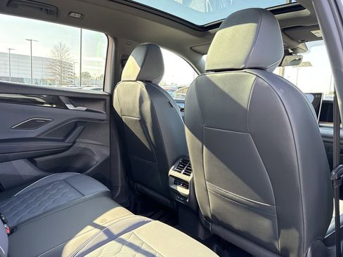 New 2026 Volkswagen Tiguan SEL R-Line image 16