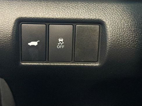 Used 2025 Honda Pilot EX-L image 17