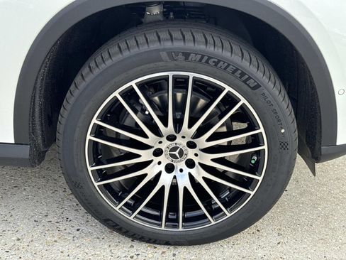 New 2026 Mercedes-Benz GLC 300 image 3