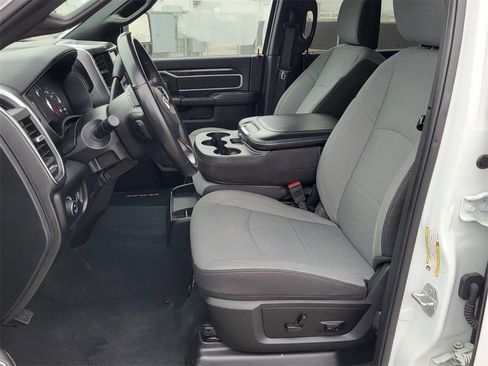 Used 2024 RAM 2500 Big Horn image 16