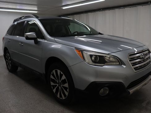 Used 2016 Subaru Outback 2.5i Limited AWD/4WD image 1