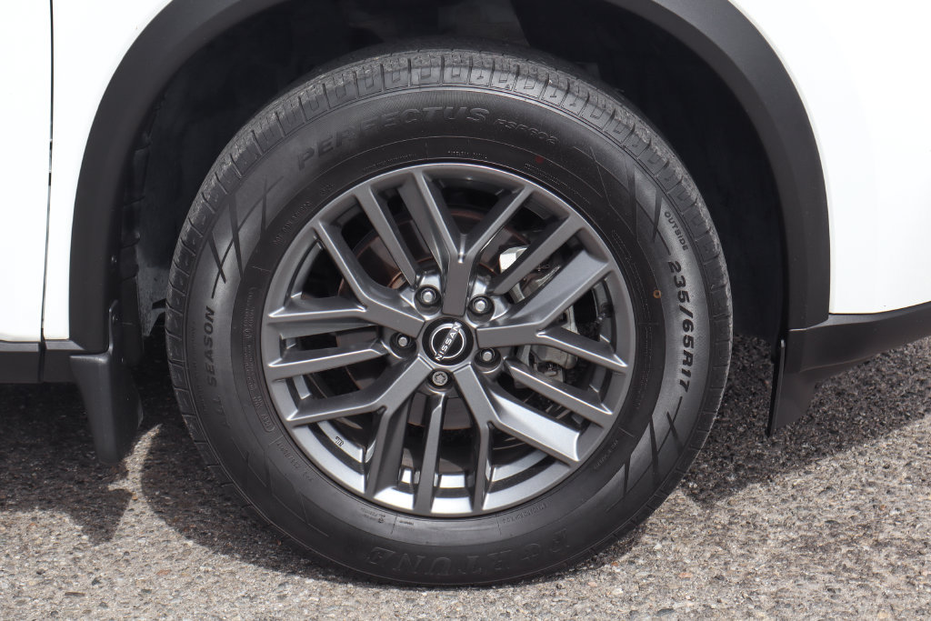 Used 2023 Nissan Rogue S FWD image 38