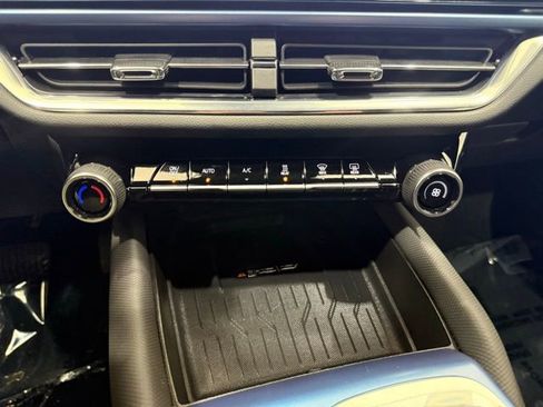 New 2026 Chevrolet Equinox EV LT image 29