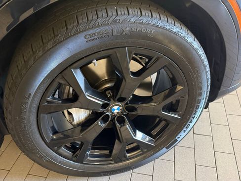Used 2024 BMW X7 xDrive40i w/ Premium Package AWD/4WD image 36