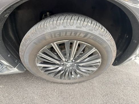 Used 2019 INFINITI QX80 Limited AWD/4WD image 7