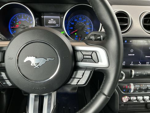 Used 2019 Ford Mustang Premium image 13