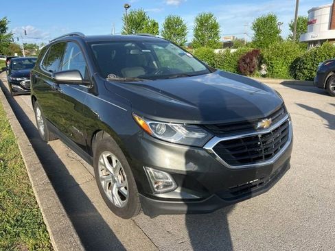 Used 2019 Chevrolet Equinox LT image 2