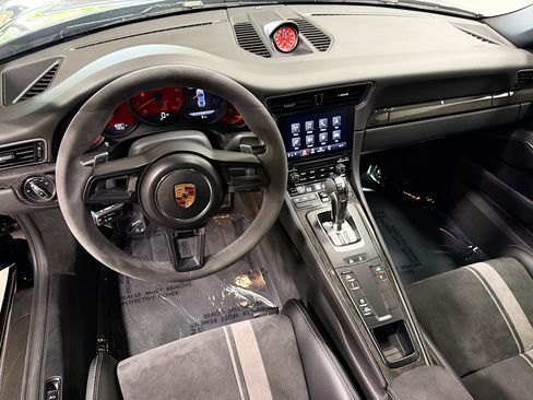 Certified 2018 Porsche 911 GT3 RWD image 15