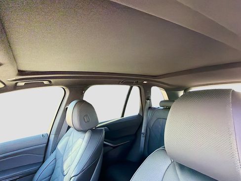 New 2026 BMW X5 sDrive40i w/ M Sport Package image 27