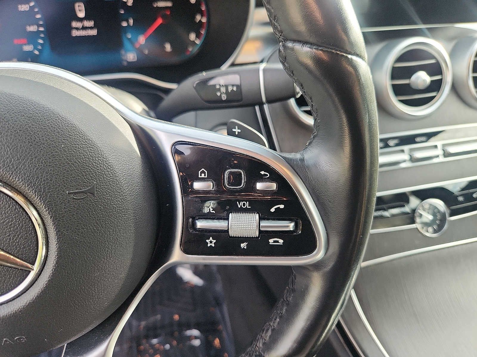 Used 2021 Mercedes-Benz C 300 4MATIC Sedan image 21