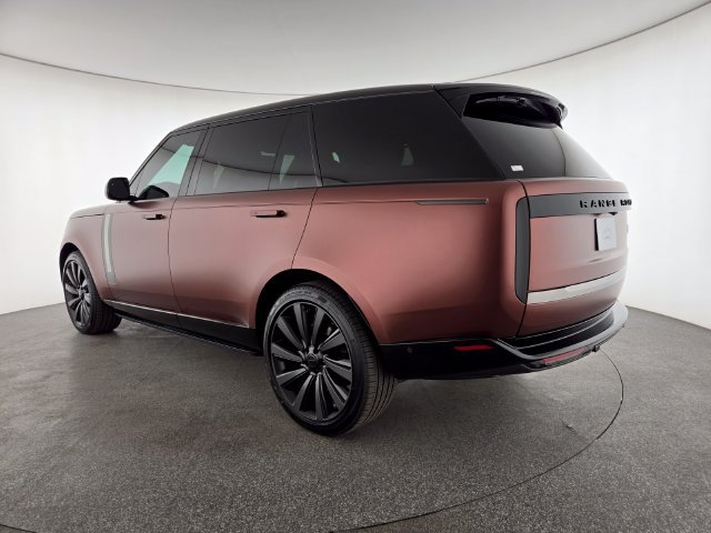 New 2026 Land Rover Range Rover SV AWD/4WD image 18
